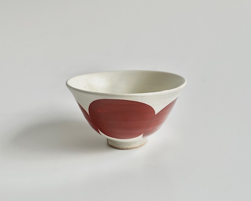 勲山窯 円 茶碗 赤（小）