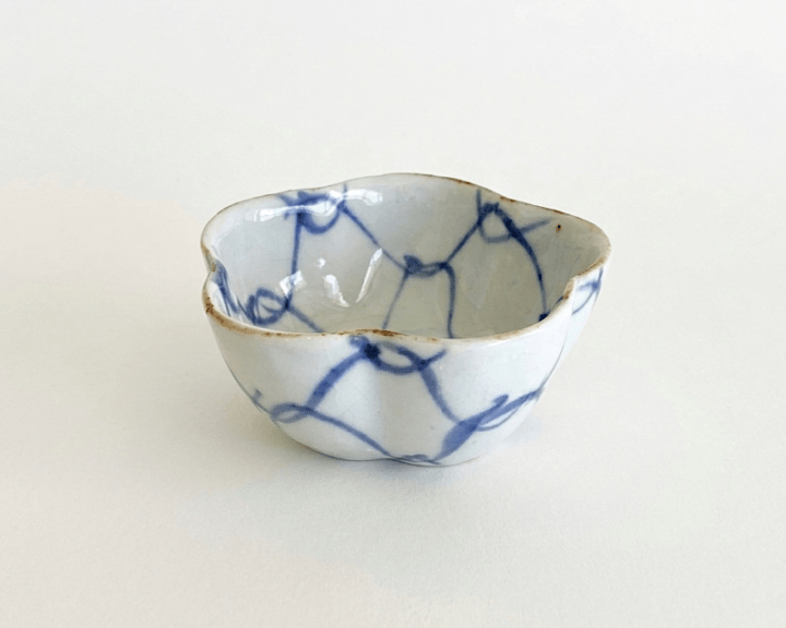 中尾万作 染付網目梅型小付