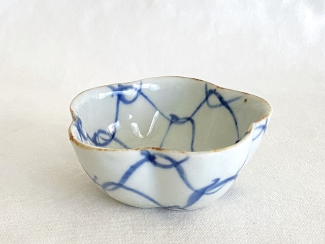 中尾万作 染付網目梅型小付