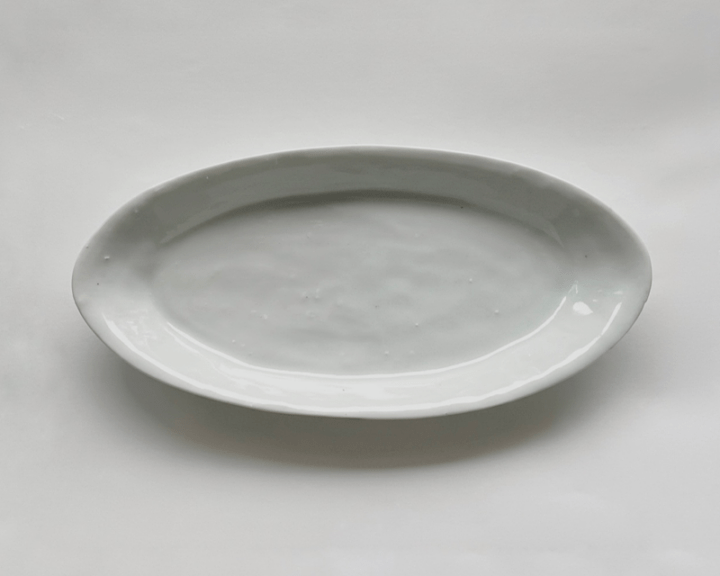 中尾万作 白磁楕円平皿