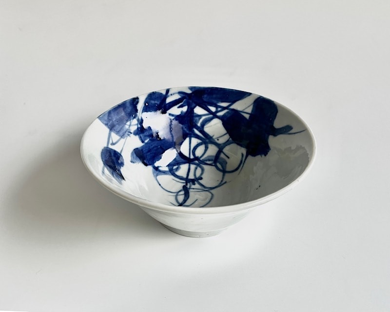 中尾万作　双魚　鎬　白地　染付　八寸皿　大皿　2枚　作家物 ブランド,中尾万作 | YUI LIVINGS | 神戸三宮の生活雑貨店・ゆいリビングス