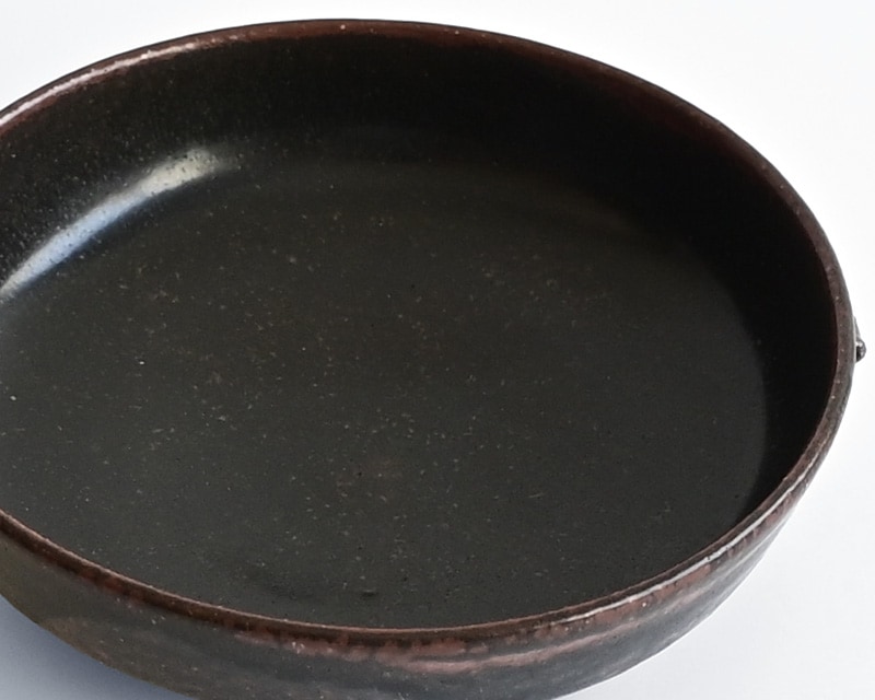 光藤佐 黒釉耳付平鉢 | ブランド,光藤佐 | YUI LIVINGS | 神戸三宮の