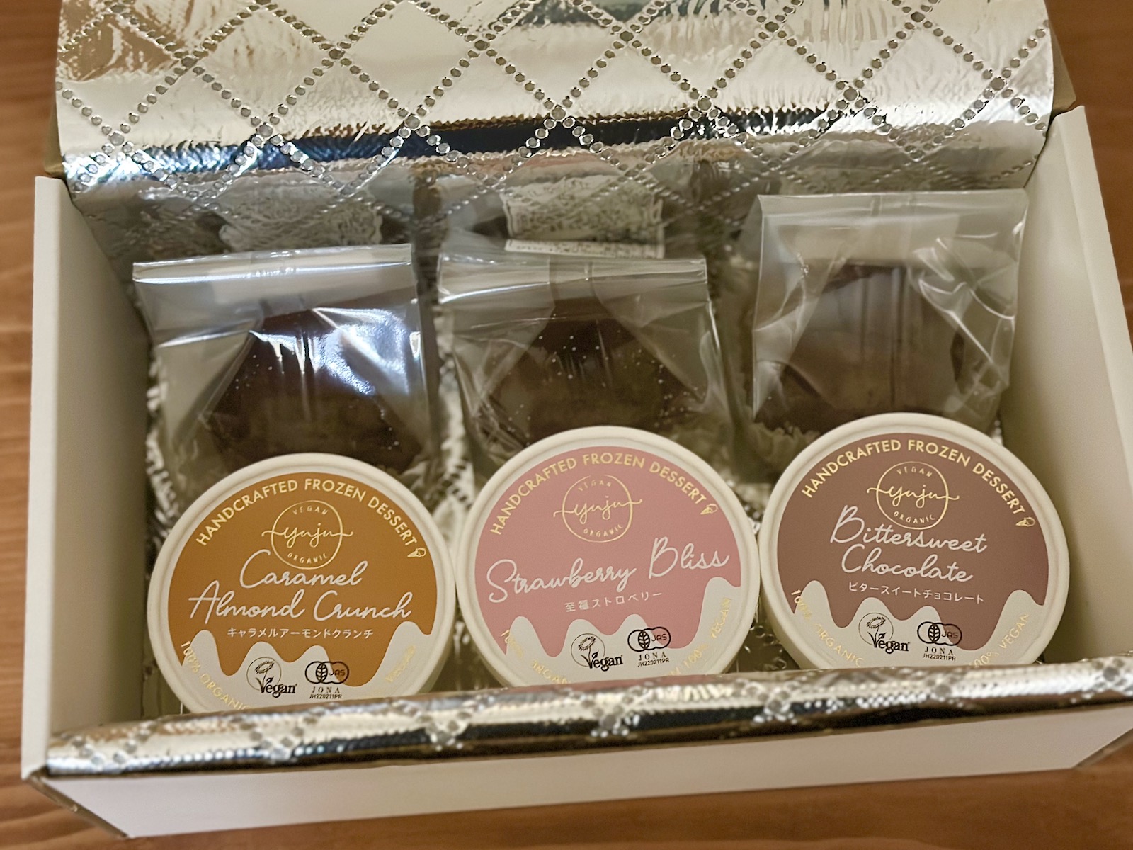 バレンタインにもおすすめ！フォンダンショコラとアイスクリームのセット (熨斗可）