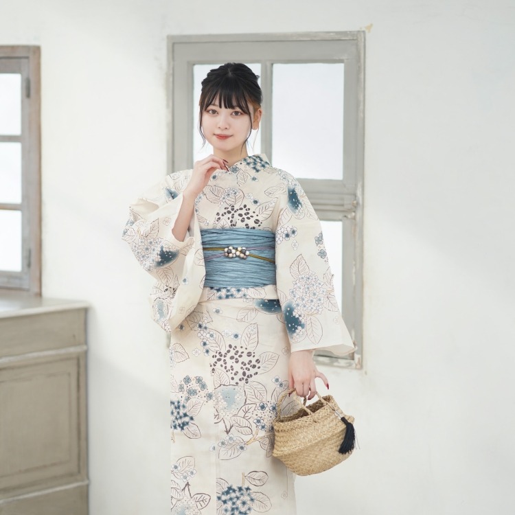 utatane 浴衣3点セット（F） 高級変わり織り 華やか 可愛い系 紫陽花 ベージュ系|浴衣（ゆかた）|レディース