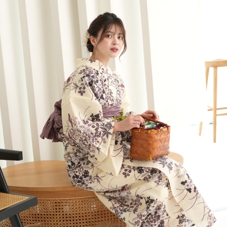 utatane 浴衣3点セット（3L） 高級変わり織り 古典柄 レトロ アンティーク系 萩 ベージュ系|浴衣（ゆかた）|レディース