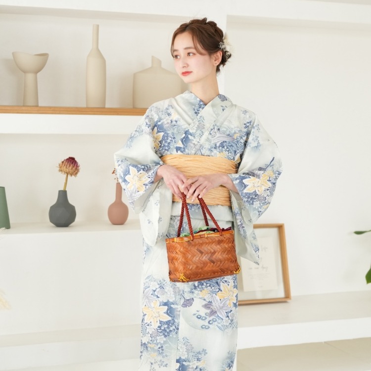 ニコアンティーク 浴衣3点セット（3L） 高級変わり織り 艶やか 派手系 百合 ベージュ系|浴衣（ゆかた）|レディース