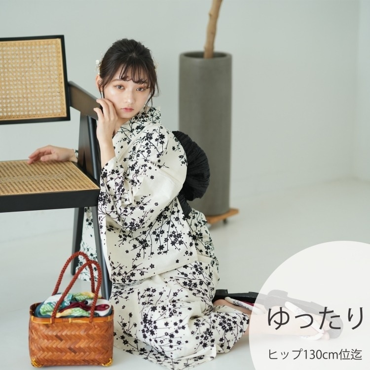 utatane 浴衣3点セット（3L） 高級変わり織り 古典柄 レトロ アンティーク系 かすみ草 きなり系|浴衣（ゆかた）|レディース