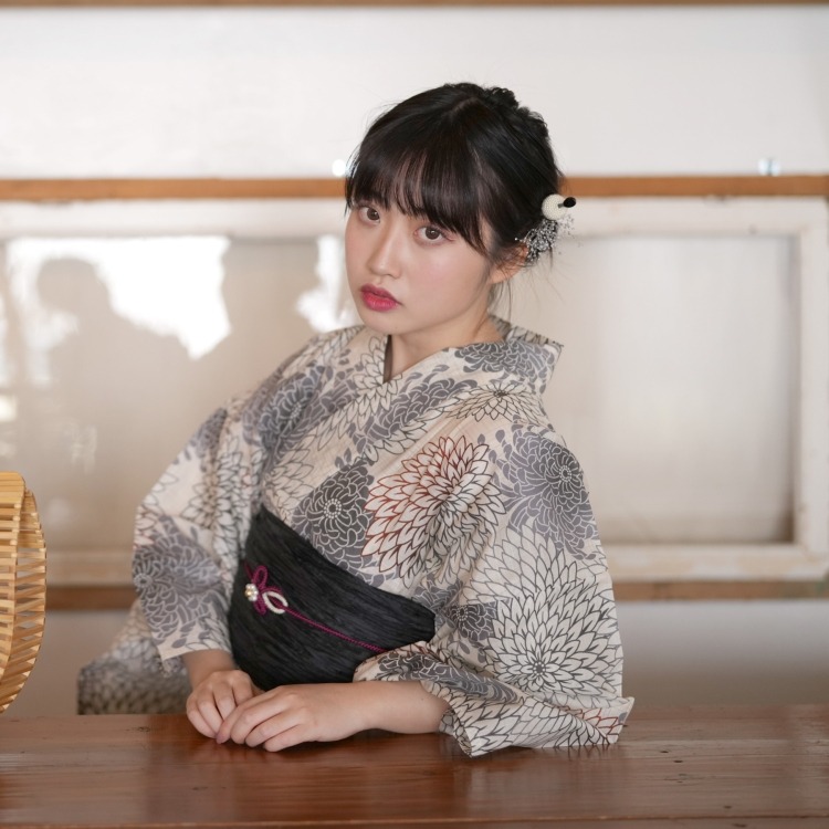 utatane 浴衣3点セット（F） 高級変わり織り 古典柄 レトロ アンティーク系 菊 きなり系|浴衣（ゆかた）|レディース