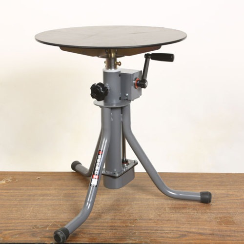 作業台：八木光手動式手入れ作業台 A型 (天板ゴム張り) 50cm*資材