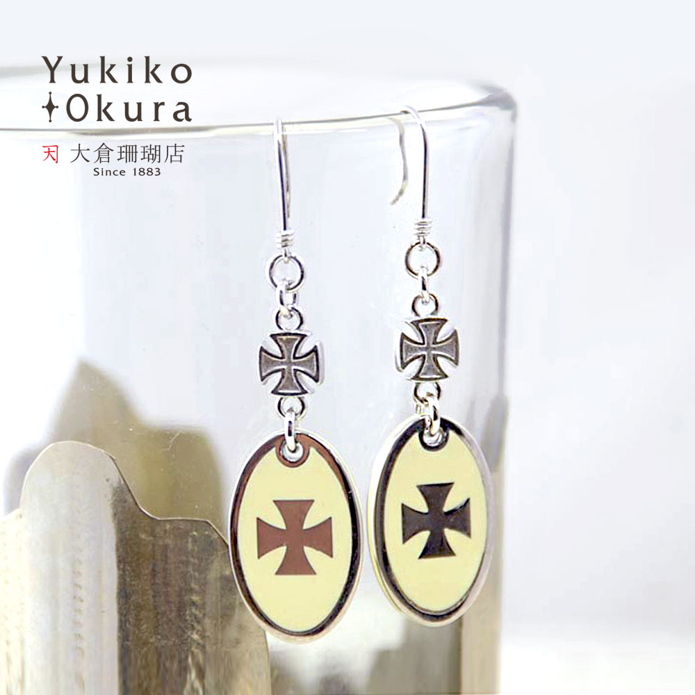 シルバー925 クロス モチーフ オーバル ピアス アイボリー