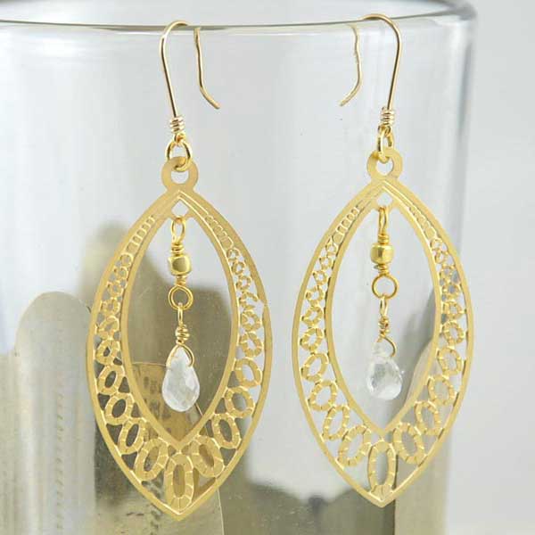 在庫限り！ ムーンストーン 透かし マーキス ピアス