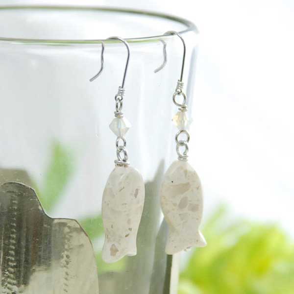 ミルキーオパール フィッシュ イヤリング ピアス