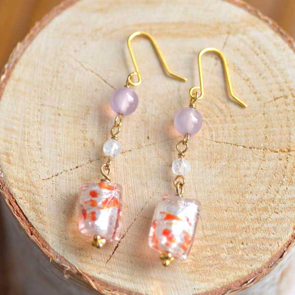 インド製ガラスビーズ ピンクカルセドニー イヤリング ピアス