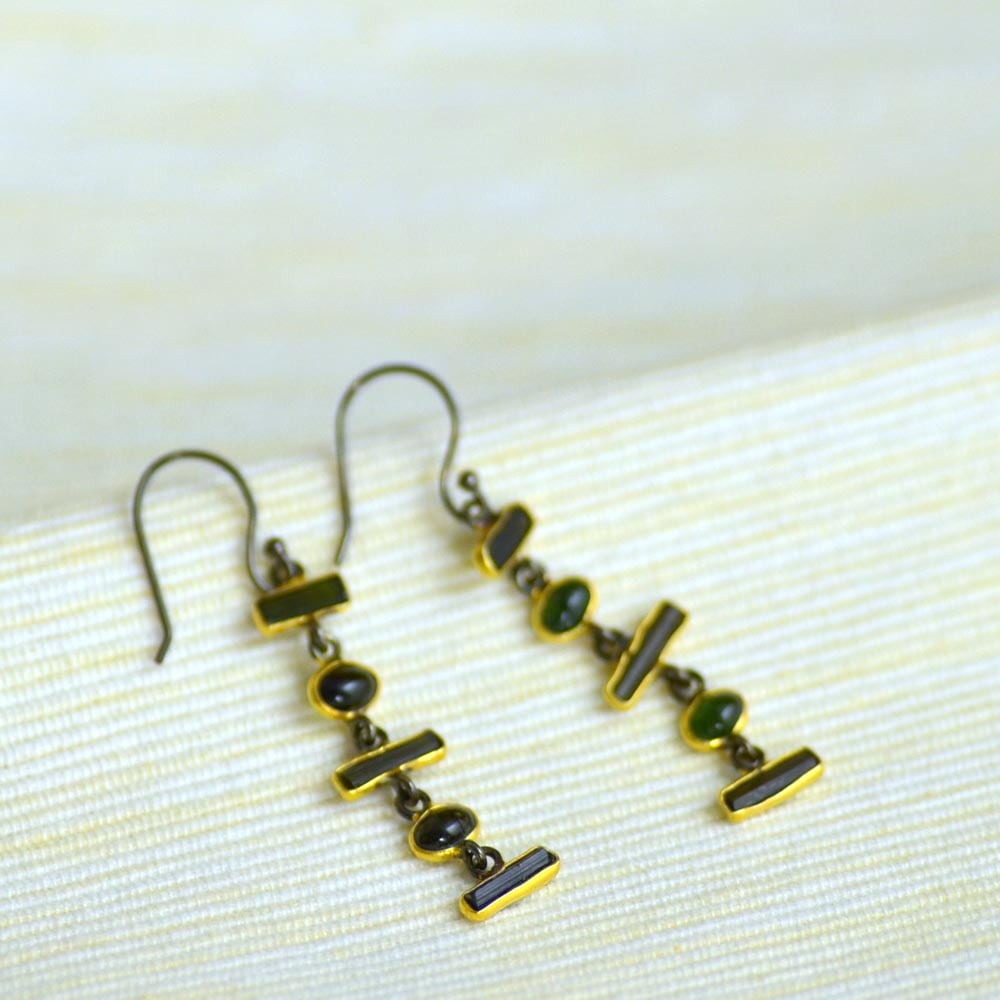 シルバー925 (ゴールド仕上げ) トルマリン 横使い ロング ピアス