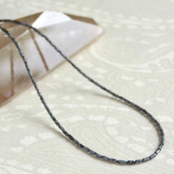 オプシディアン ガラスビーズ ショートネックレス