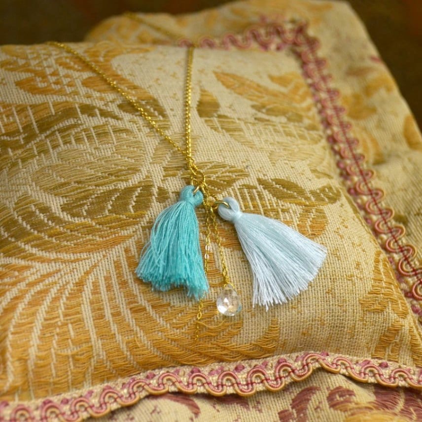 水晶 タッセル ネックレス