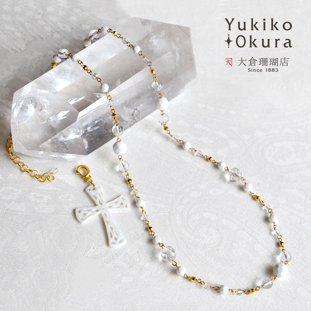 透かしクロストップ付き 水晶 シェル ロングネックレス