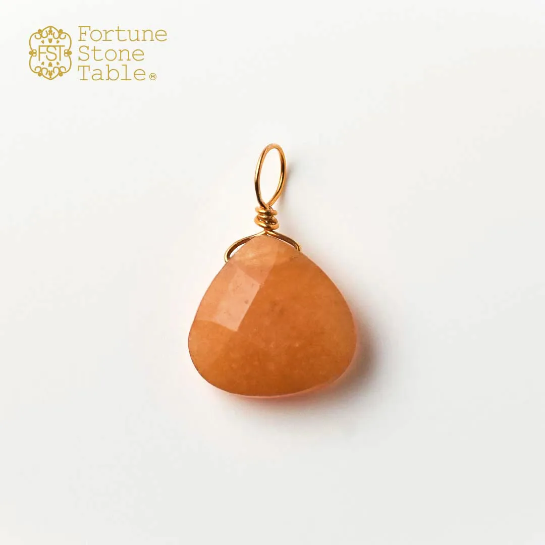 カラーで選ぶチャーム　レッドアベンチュリン【Fortune Stone Table】