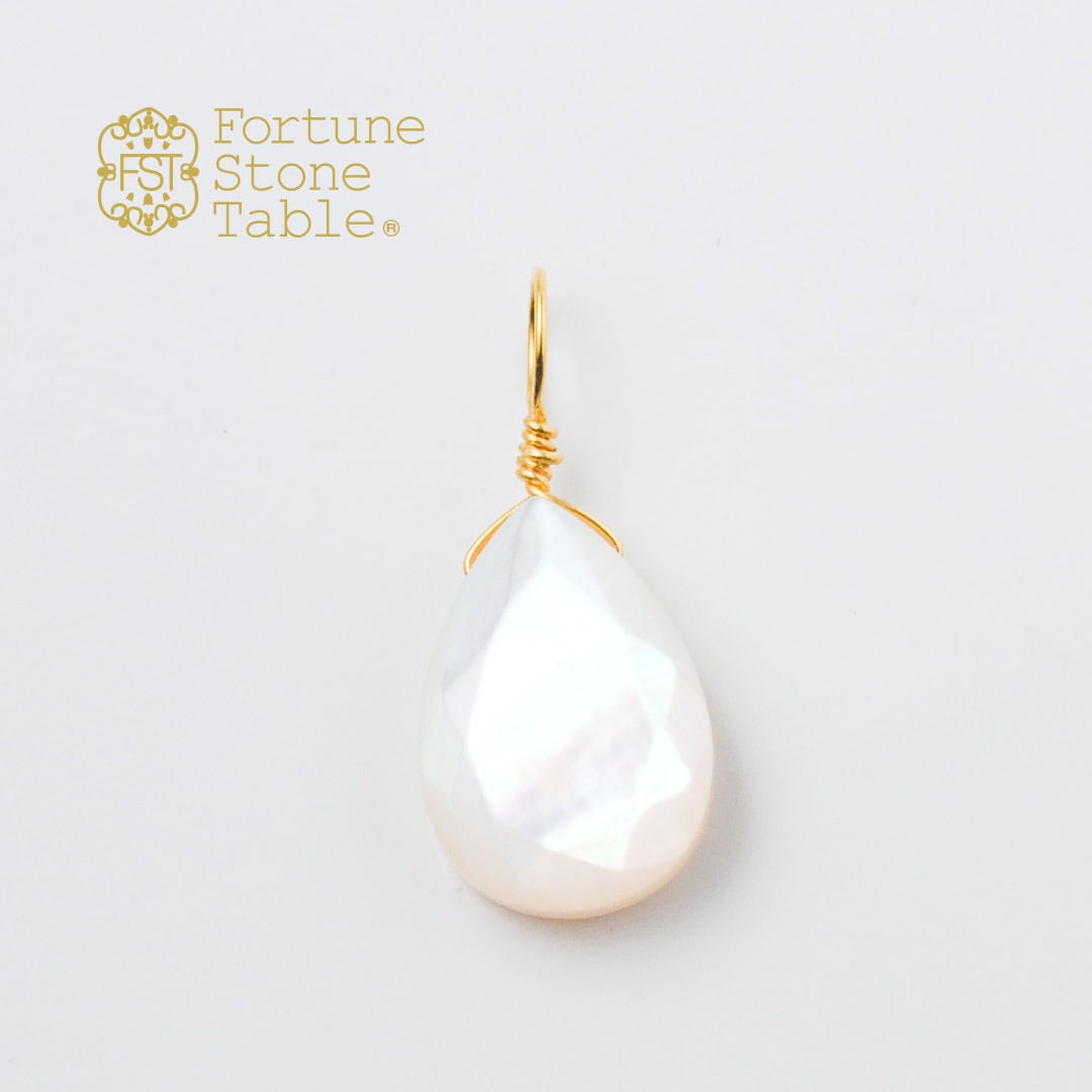 カラーで選ぶチャーム　ホワイトシェル【Fortune Stone Table】