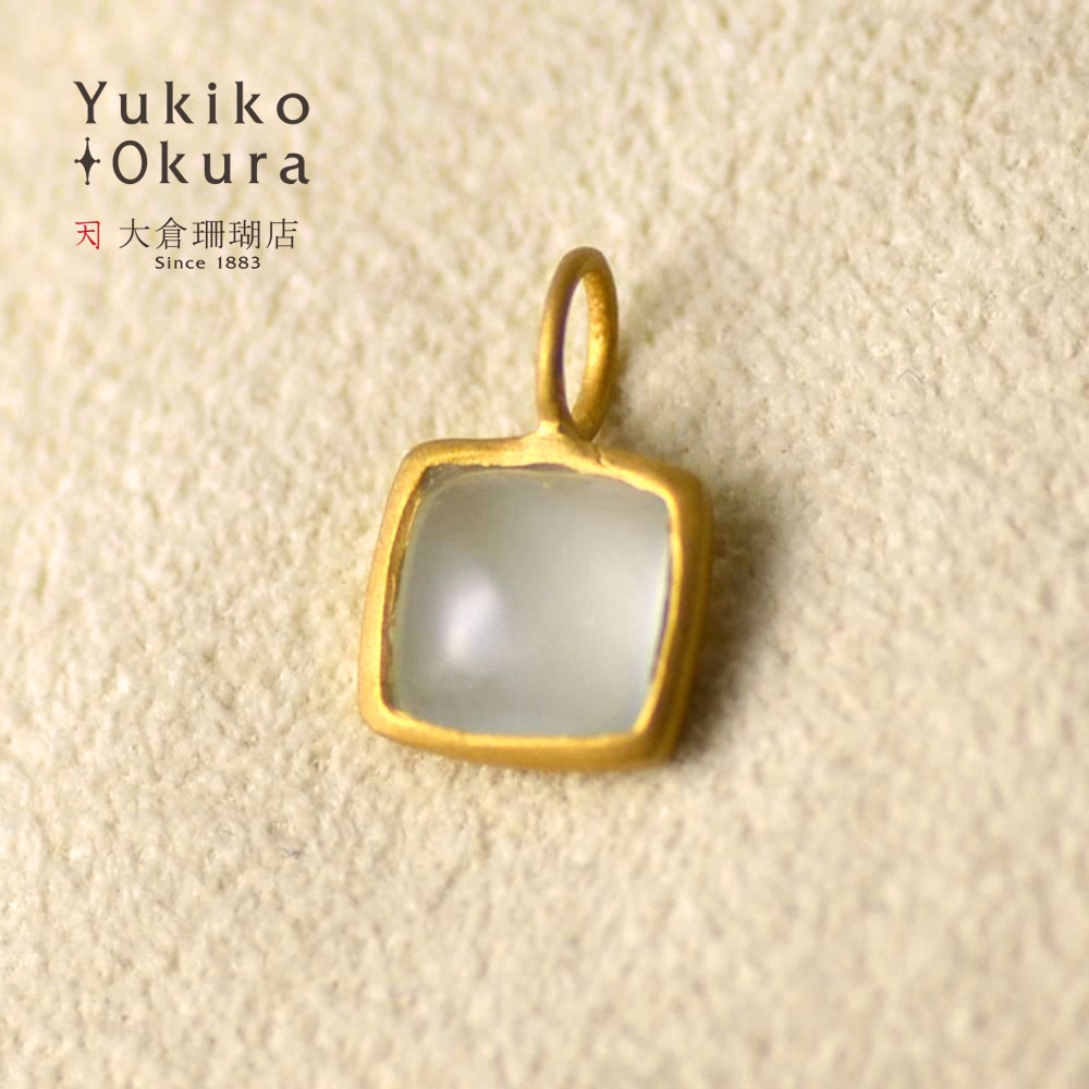 K18 ミルキーアクアマリン スクエアー ペンダントトップ