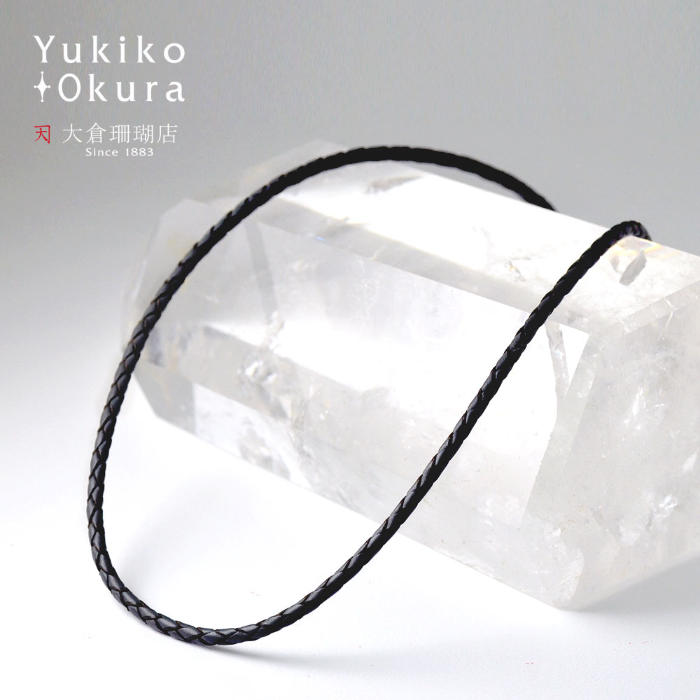 ダークグレイ革紐ネックレス