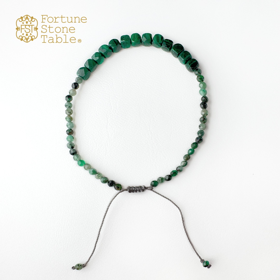 カラーで選ぶコードブレスレット（緑）マラカイト×エメラルド【Fortune Stone Table】