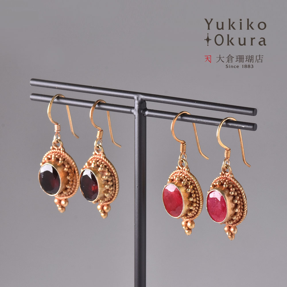 SV925(ゴールドカラー) ガーネット・ルビーカラーサファイア ネパール製 ピアス