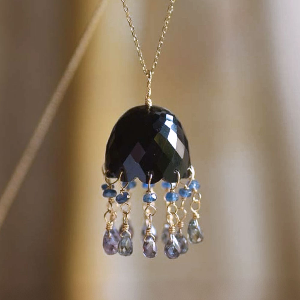 K18 オニキス サファイア シャンデリア チャーム