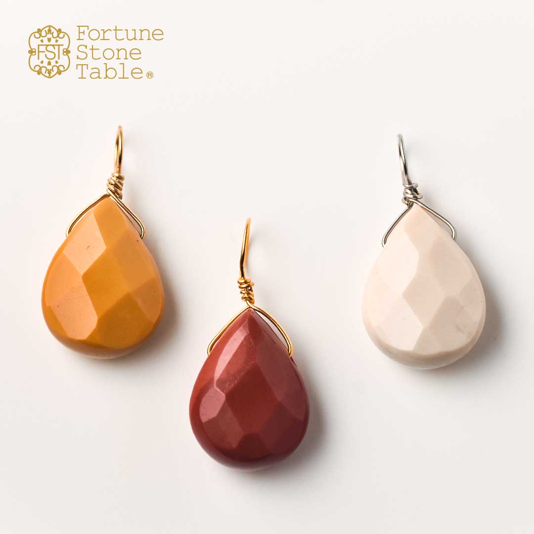 カラーで選ぶチャーム　ムーカイト【Fortune Stone Table】