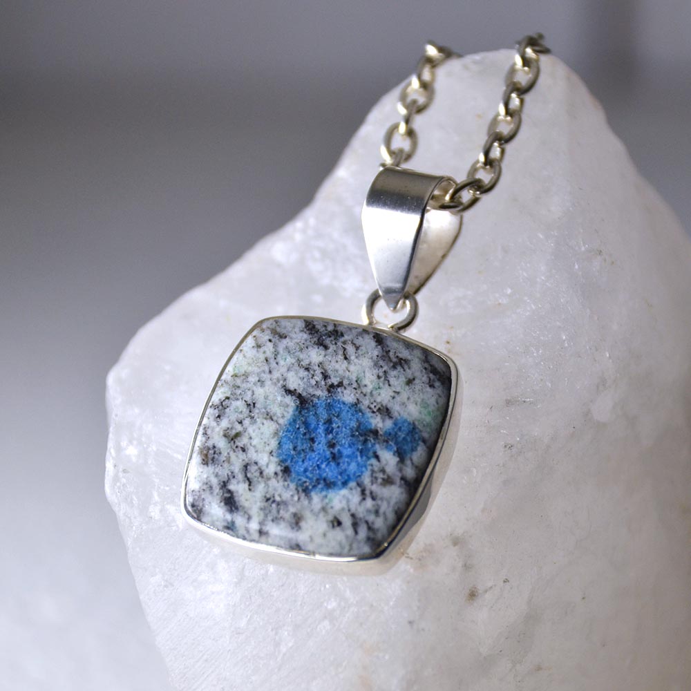 V アズライトイングラナイト スクエアーペンダントトップ