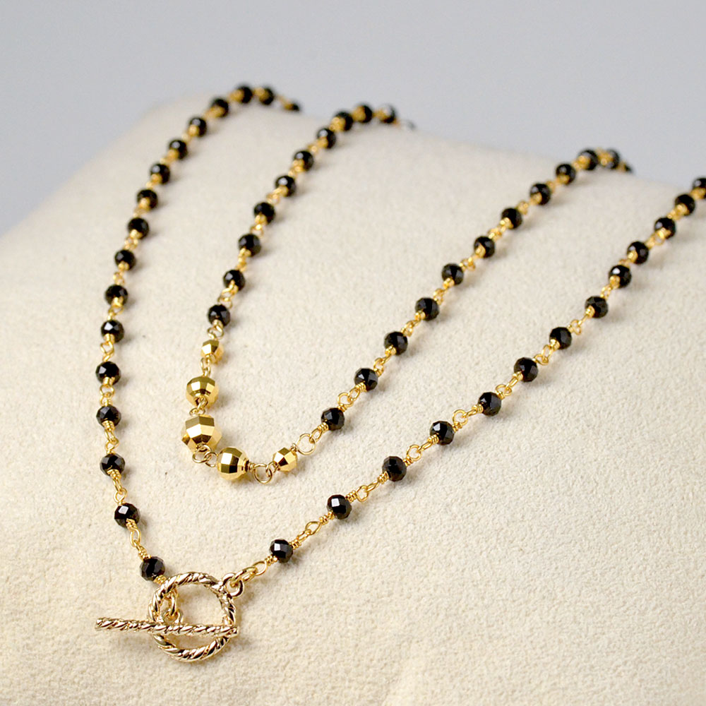 ブラックスピネル ロングネックレス