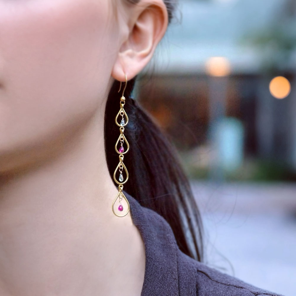 K14 ドロップ 4連 ルビー サファイア ピアス