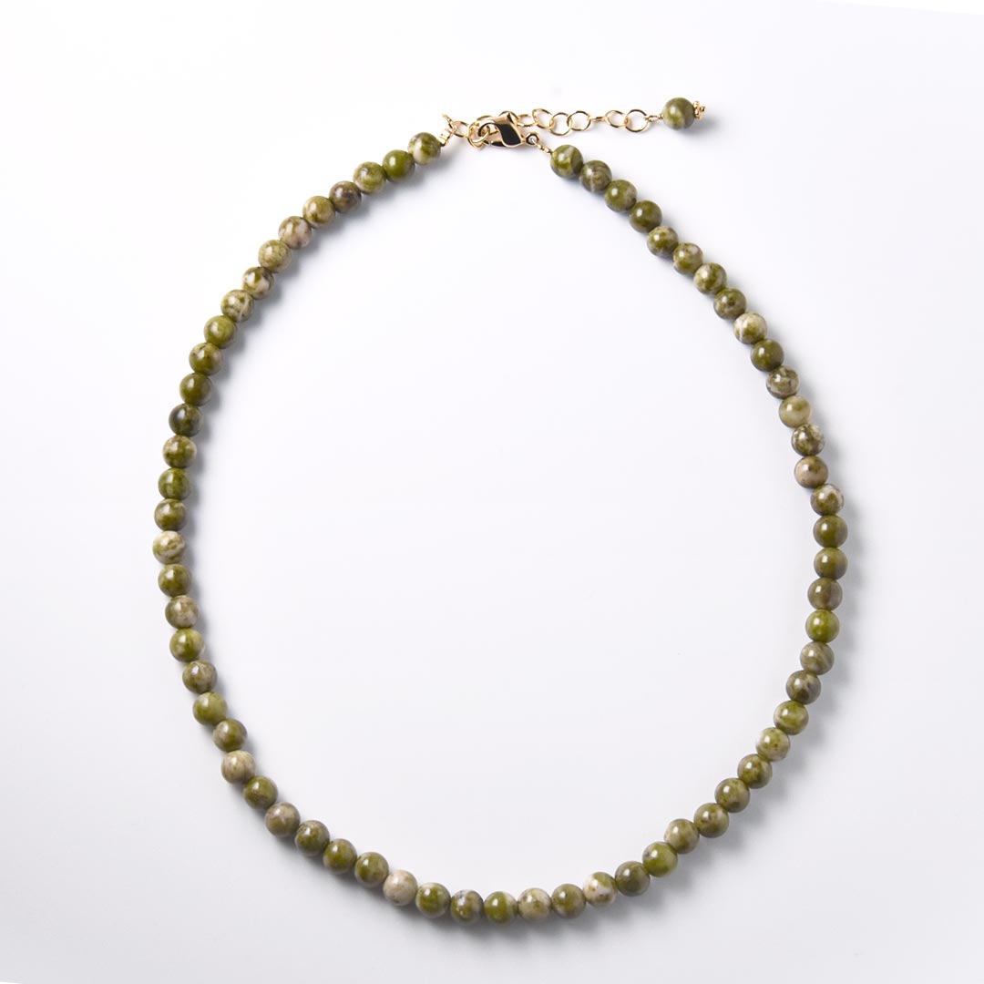 カラーで選ぶラウンドネックレス (6mm･8mm)　グリーンスノーフレーク【Fortune Stone Table】