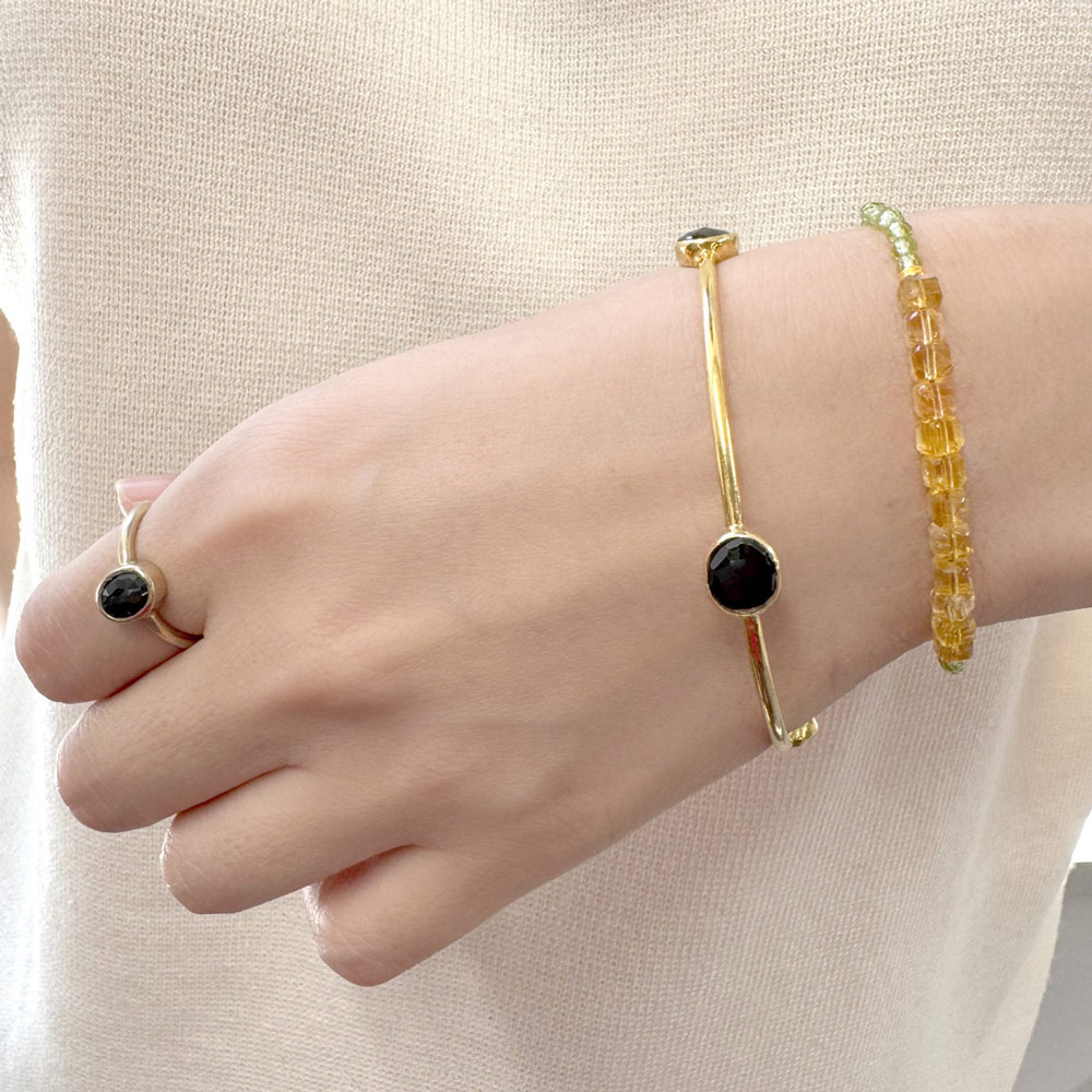 SV ブラックスピネル バングル