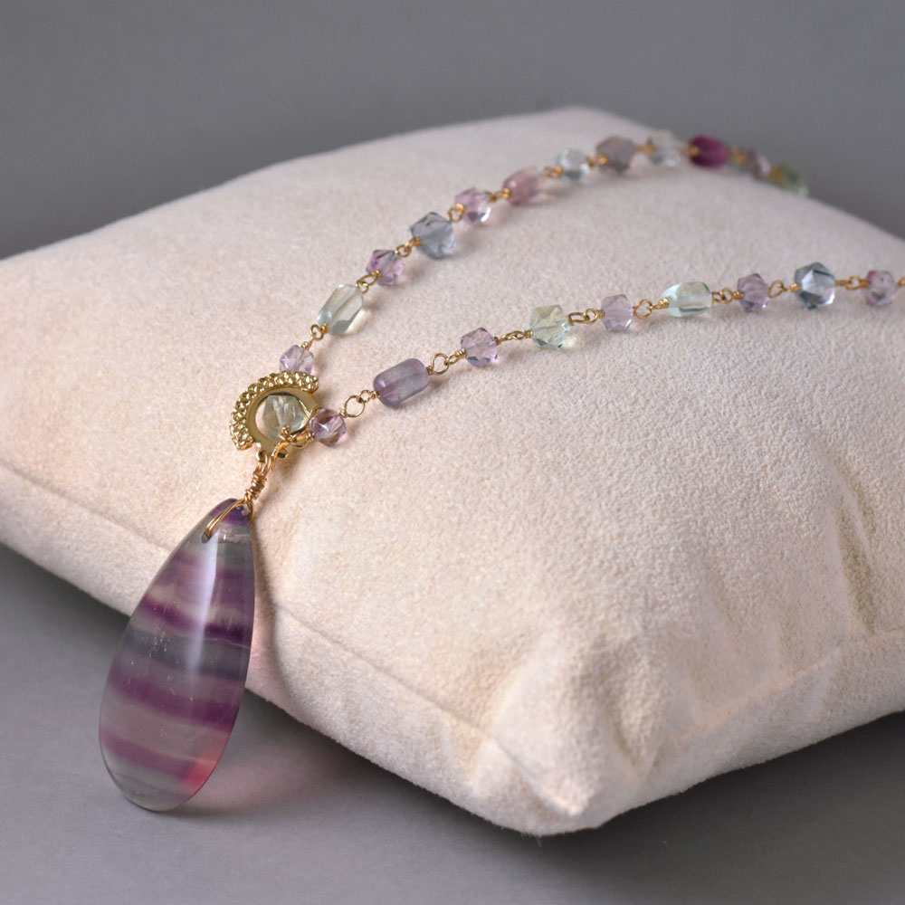 フローライト パープル ライトグリーン トップつきネックレス