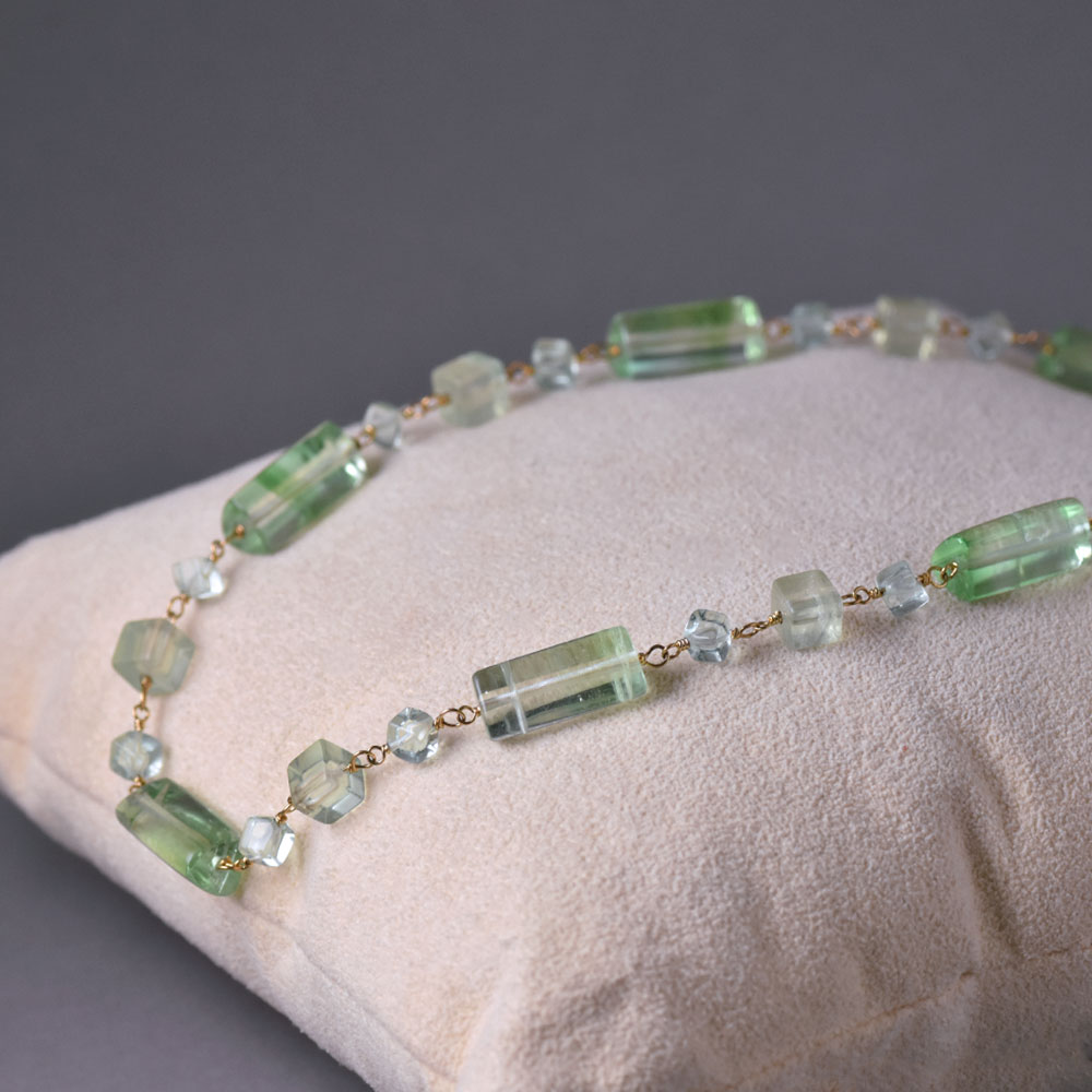 フローライト ライトグリーン シリンダー スクエアー ネックレス