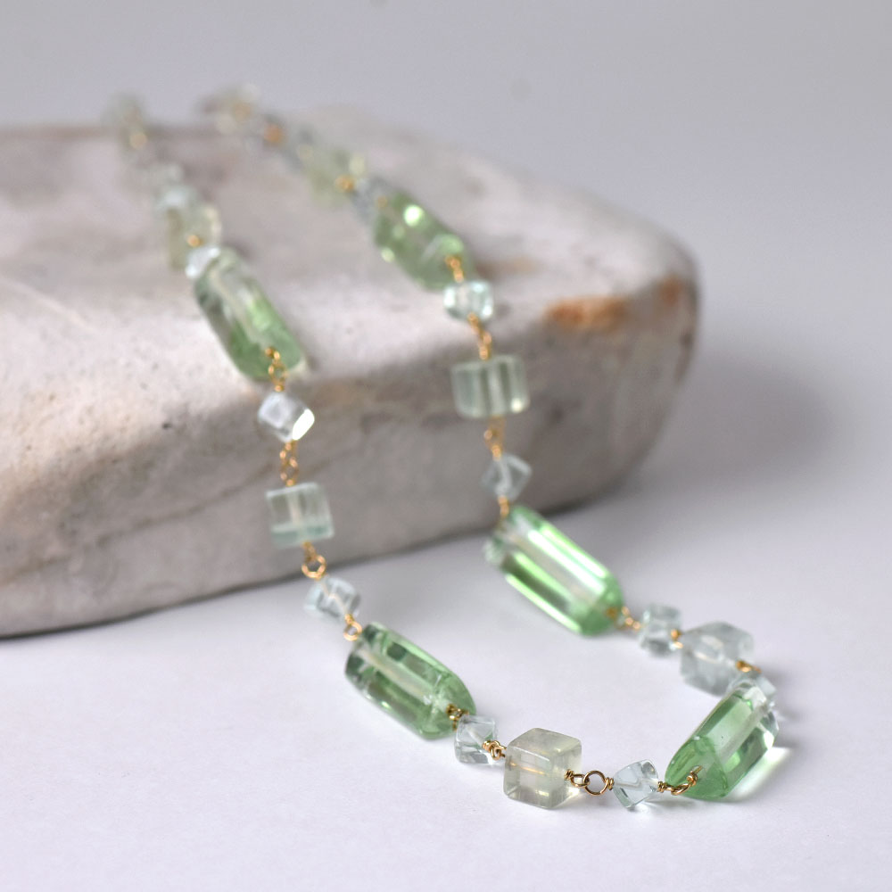 フローライト ライトグリーン シリンダー スクエアー ネックレス