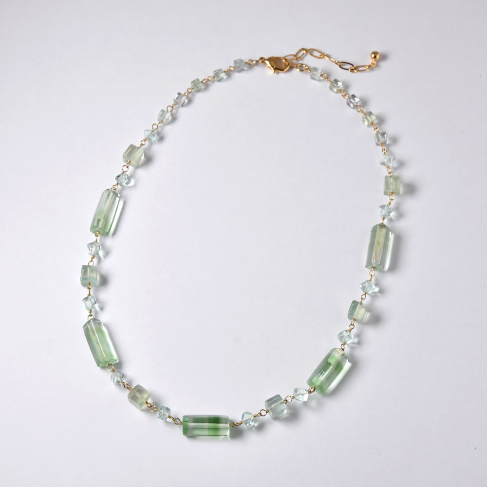 フローライト ライトグリーン シリンダー スクエアー ネックレス