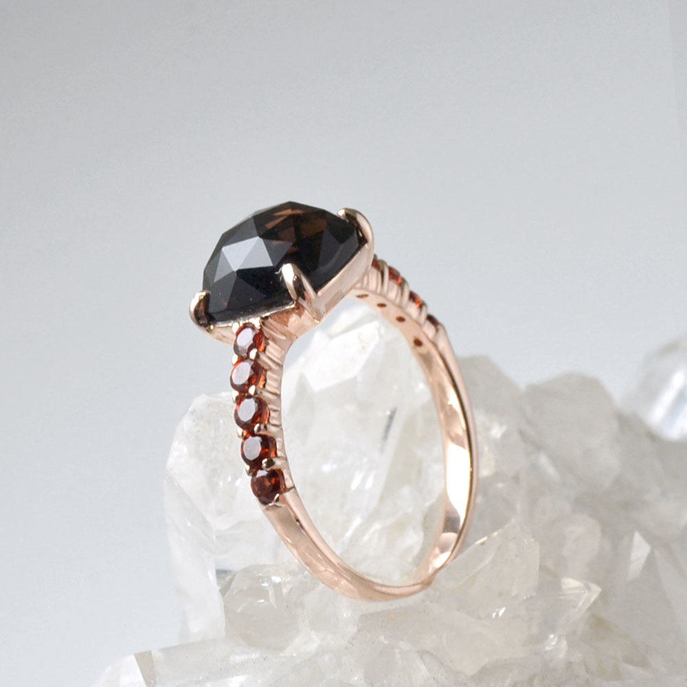 SV925(ピンクゴールドカラー) スモーキークォーツ ガーネット リング