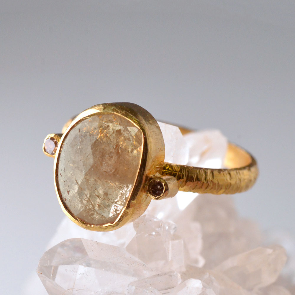 SV925 ベージュカラーサファイア ダイヤ(0.045ct)リング