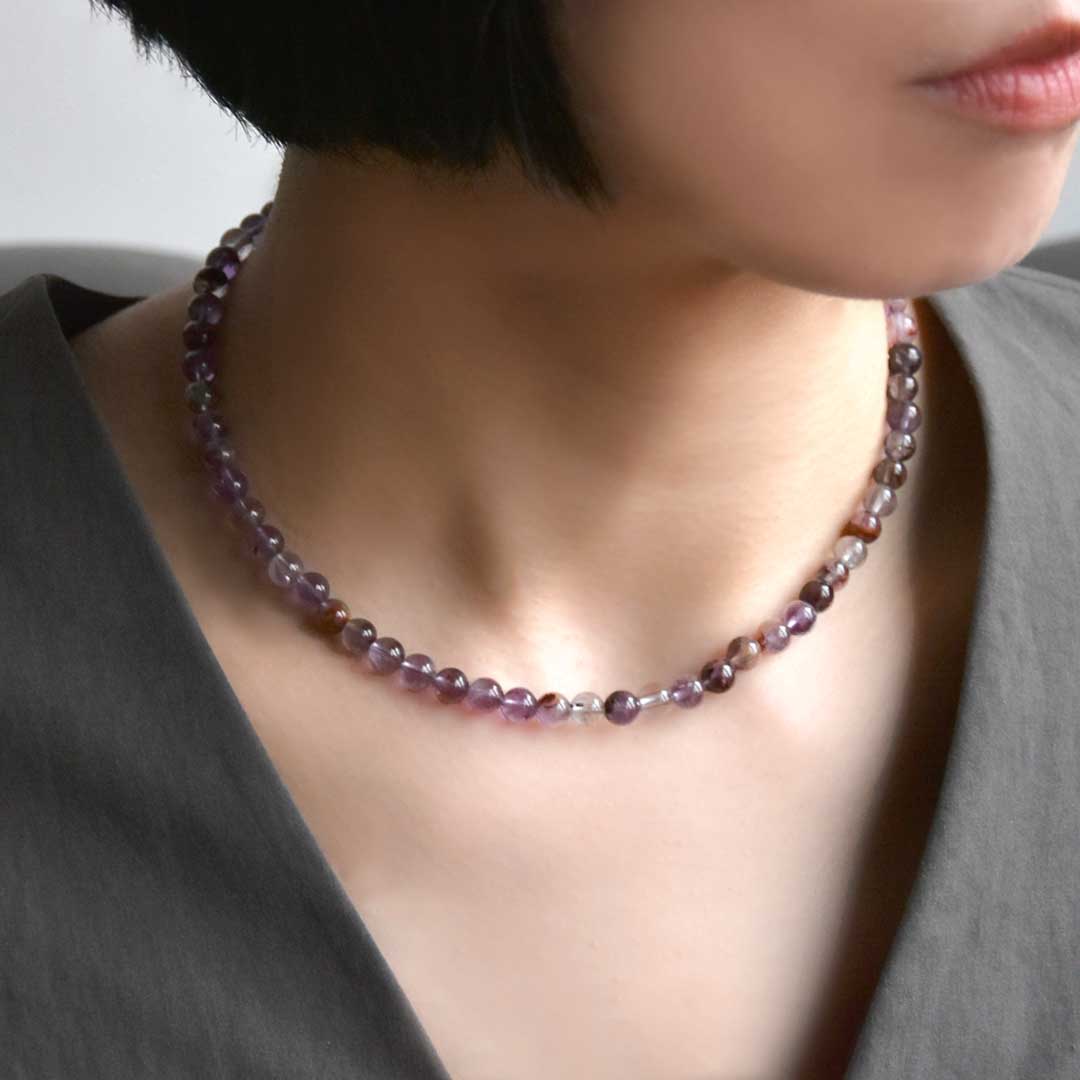 カラーで選ぶラウンドネックレス (6mm･8mm)　アメシストファントム【Fortune Stone Table】