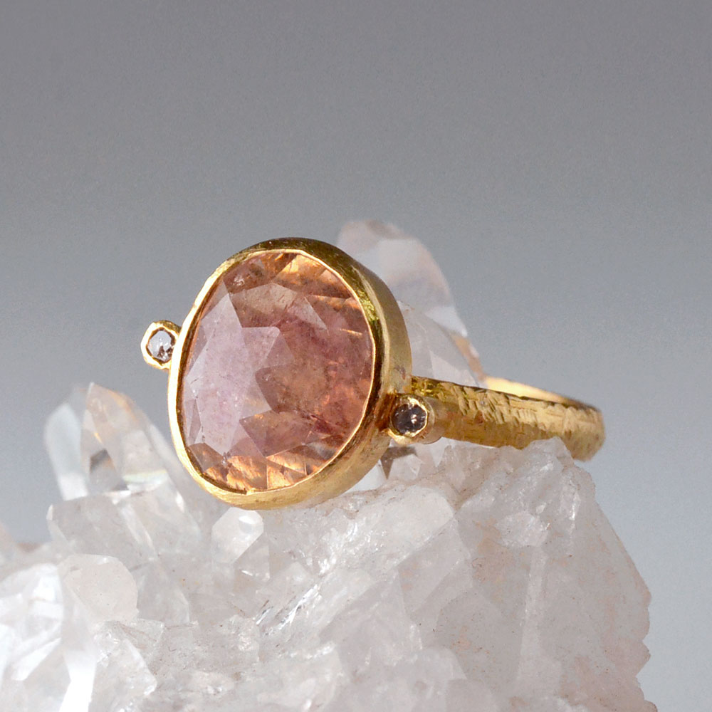 SV925 ピンクベージュカラーサファイア ダイヤ(0.045ct)リング