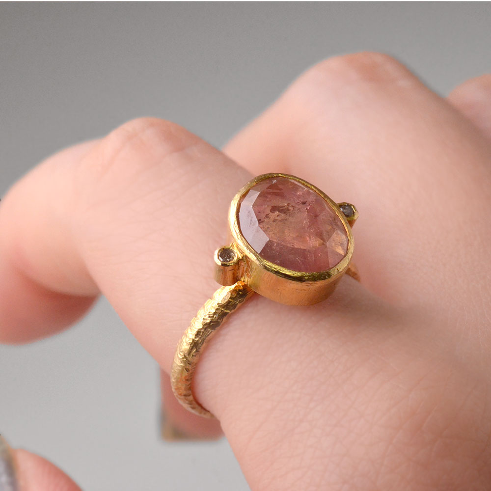 SV925 ピンクベージュカラーサファイア ダイヤ(0.045ct)リング