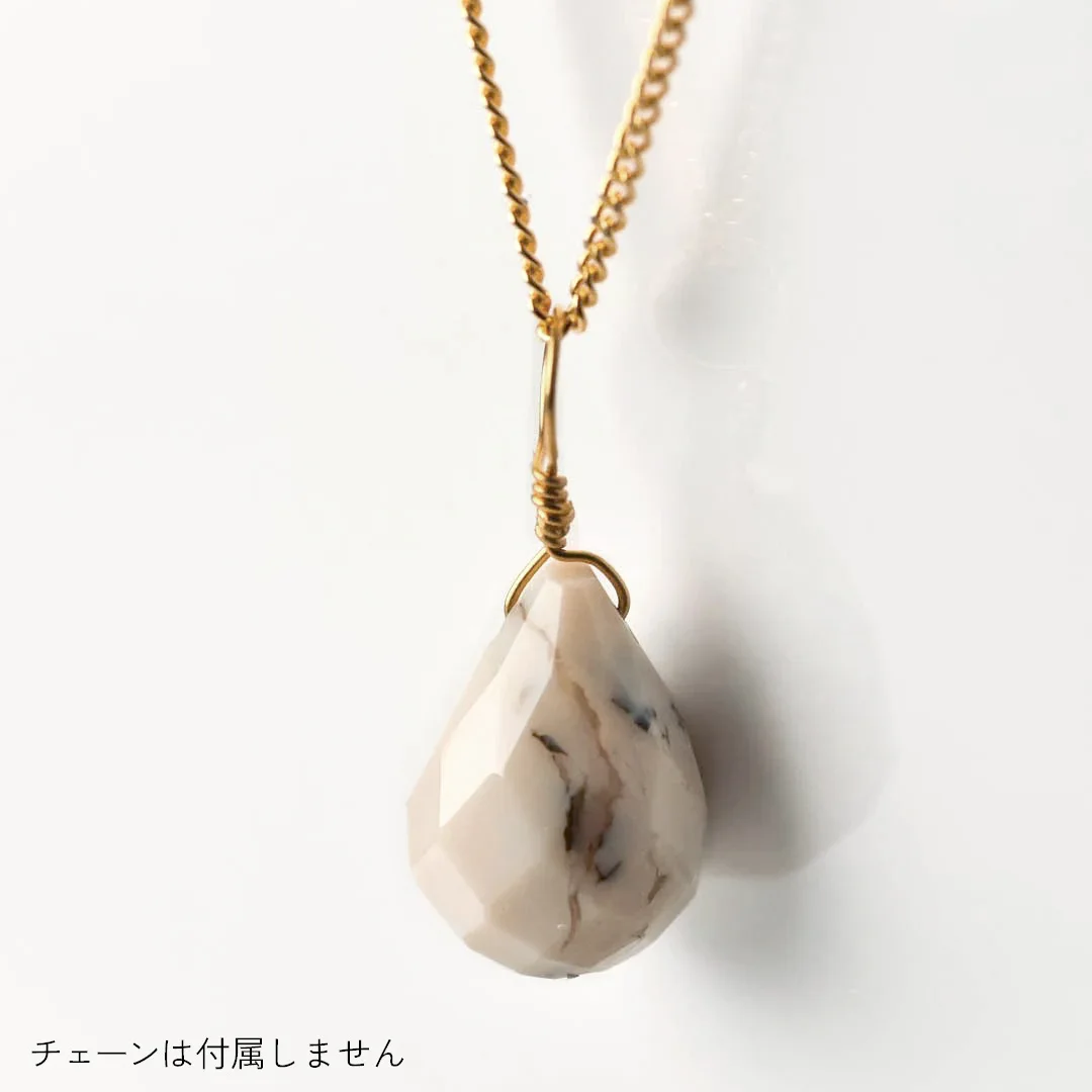カラーで選ぶチャーム ミルキーオパール【Fortune Stone Table】