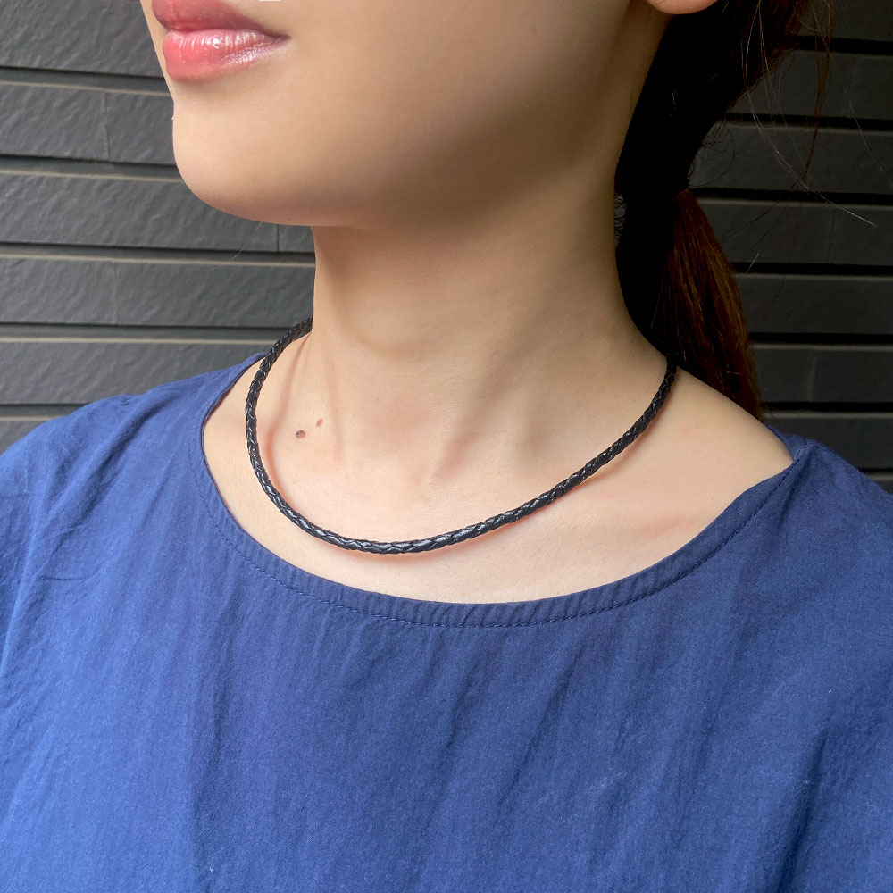 ブラック革紐ネックレス 42cm