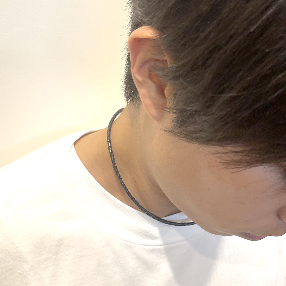 ブラック革紐ネックレス 42cm