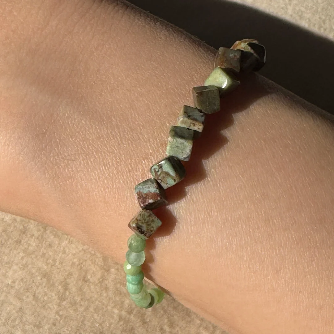 カラーで選ぶコードブレスレット（緑）グリーンクォーツ×クリソプレイズ【Fortune Stone Table】
