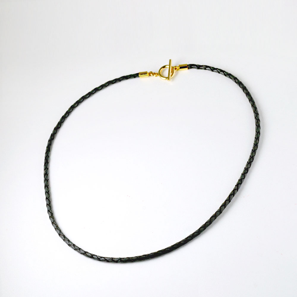 ダークグレイ革紐ネックレス