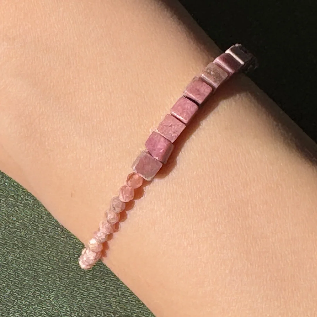 カラーで選ぶコードブレスレット（ピンク）ロードナイト×ロードクロサイト【Fortune Stone Table】