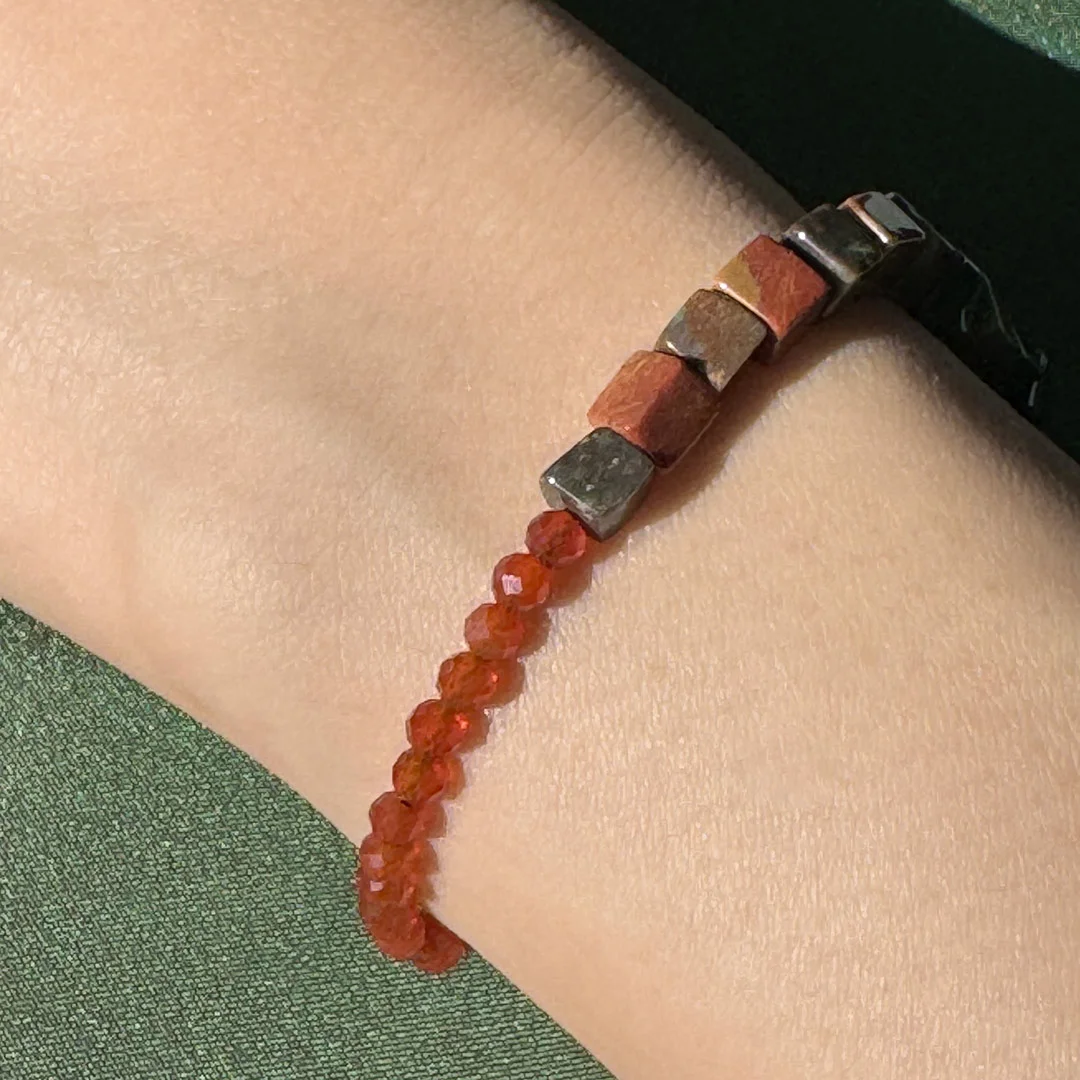 カラーで選ぶコードブレスレット(赤)レッドジャスパー×レッドアゲイト【Fortune Stone Table】
